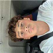 Actuellement en deuxième année d’Aes je propose mes services de la primaire au collège.